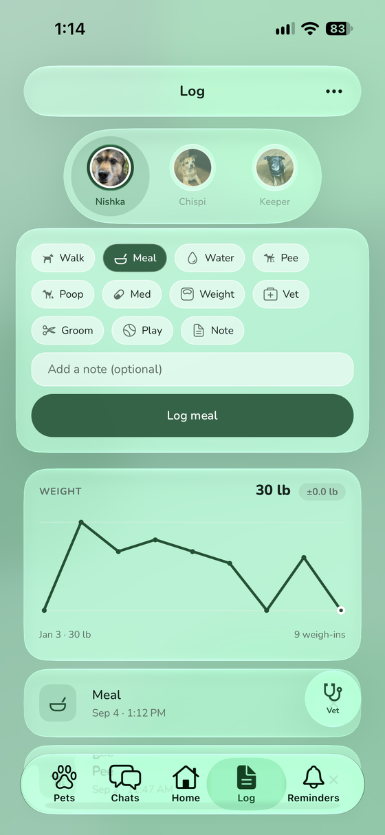 Ostler’s log screen for Bella: activity chips for walk, meal, water, pee, poop, med, weight, vet, groom, play and note, above a weight chart reading 28.4 kg, down 1.7 kg over seven weigh-ins.